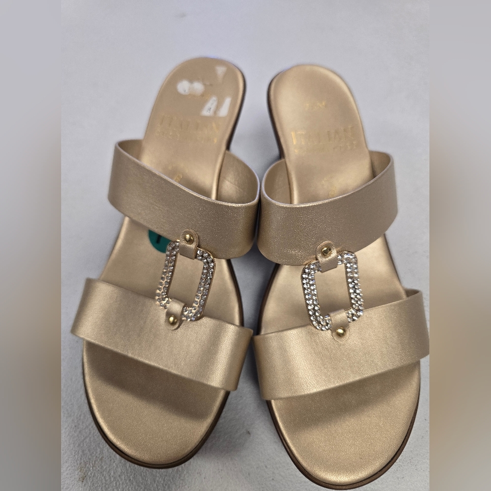 Elegant Gold Women's Sandals